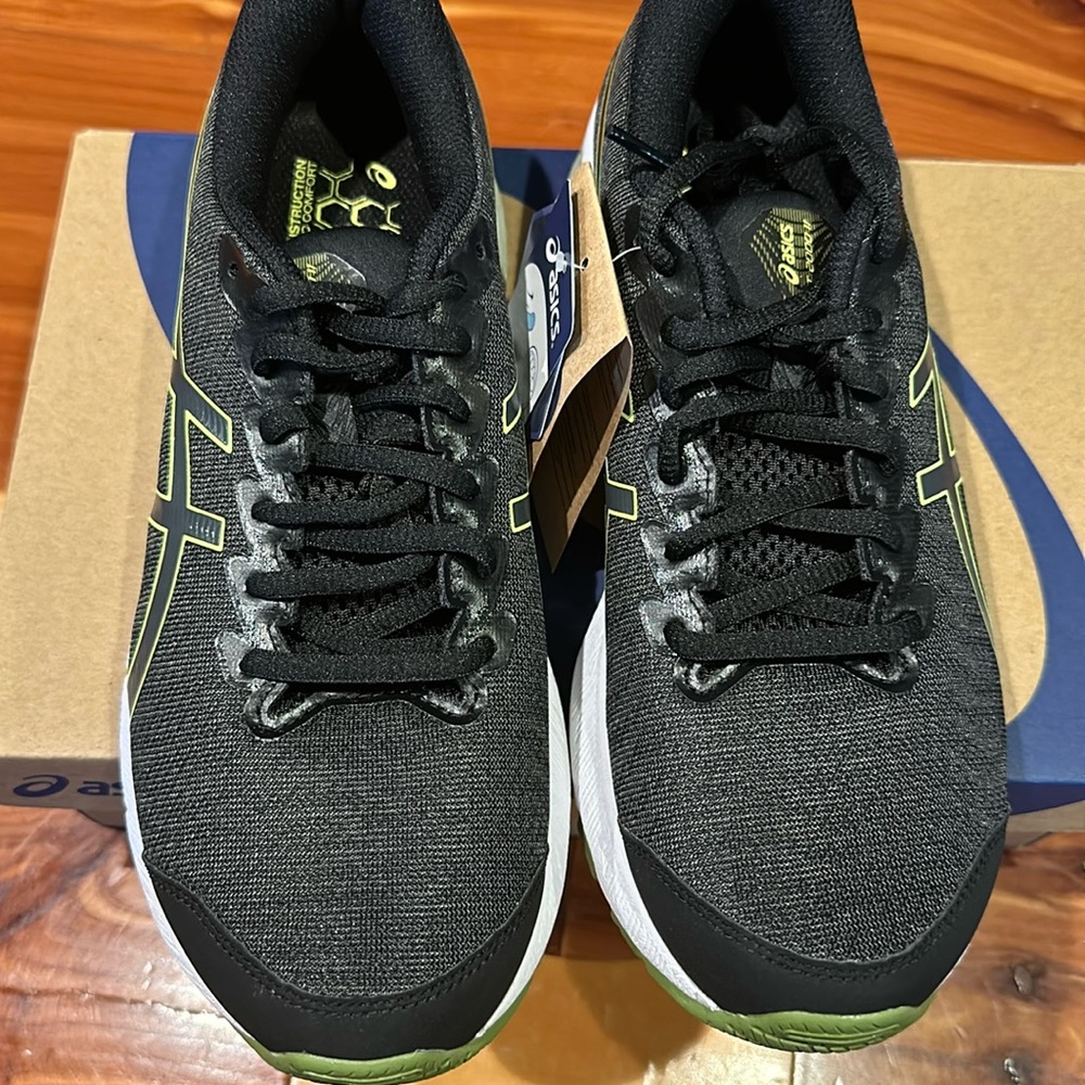 NIB WT ASICS GT-2000 11 GS
